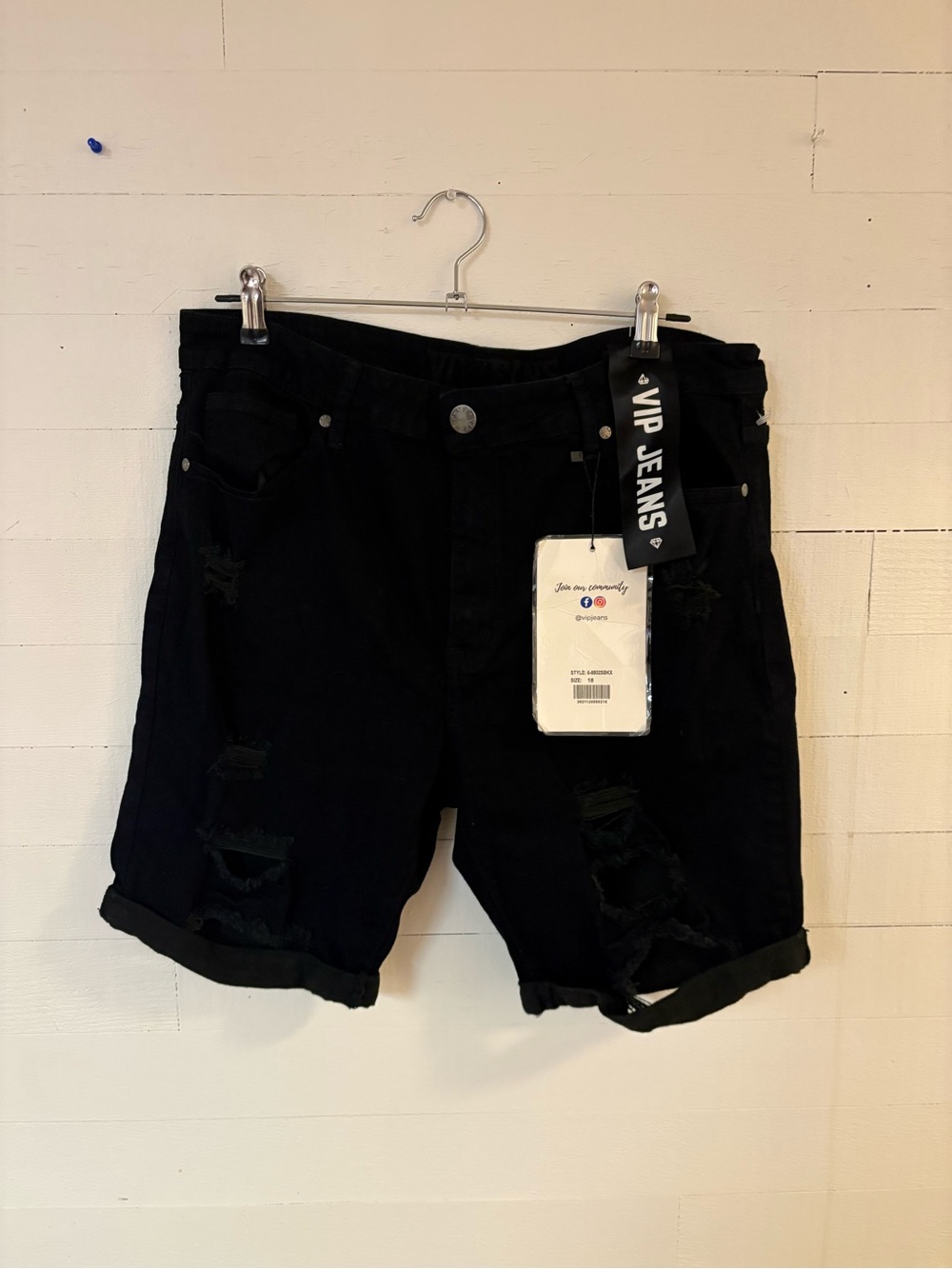 NWT VIP Jeans Black Distressed Denim Bermuda Jort Shorts Size 18